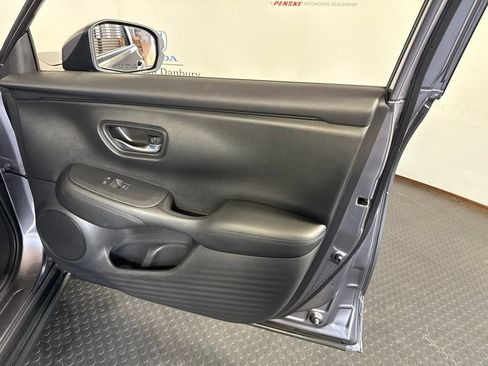 Used 2023 Honda HR-V LX image 5