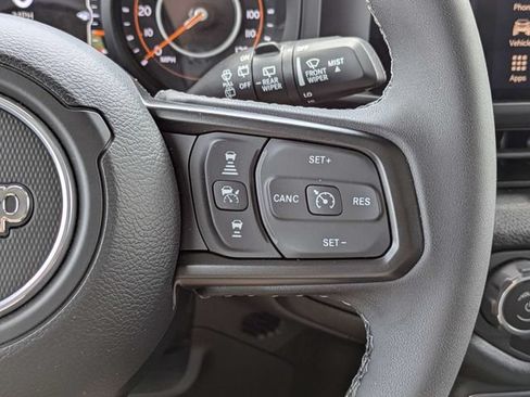 Used 2025 Jeep Wrangler Unlimited Sport AWD/4WD image 26