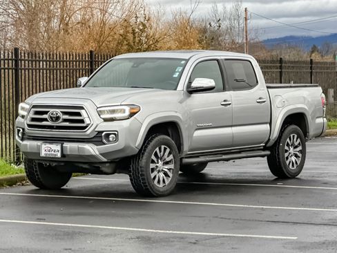 Used 2023 Toyota Tacoma Limited image 8