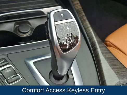 Used 2020 BMW 230i Convertible w/ Premium Package RWD image 11
