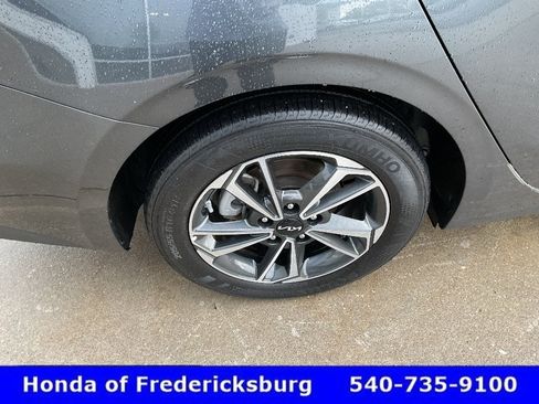 Used 2023 Kia Forte LXS w/ LXS Technology Package FWD image 12