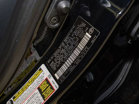 Used 2023 Toyota Camry SE image 19