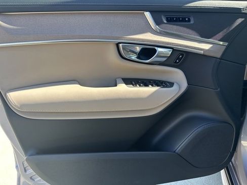 New 2026 Volvo XC90 B5 Plus image 12