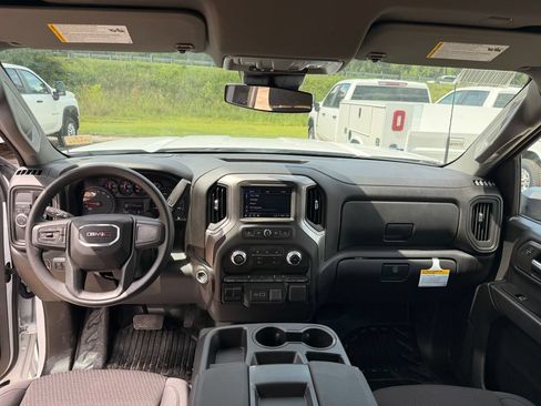 New 2026 GMC Sierra 2500 Pro w/ Convenience Package RWD image 15