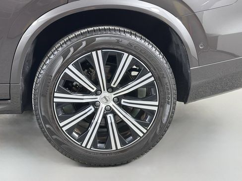 Certified 2024 Volvo XC90 B5 Plus w/ Protection Package AWD/4WD image 31