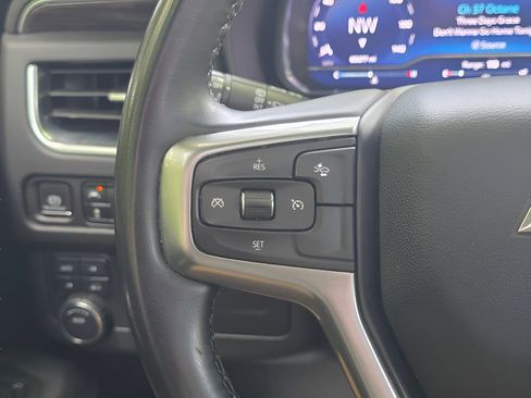 Used 2024 Chevrolet Suburban LT AWD/4WD image 22