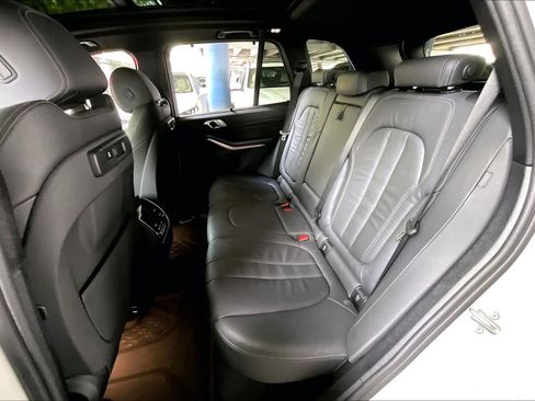 Used 2019 BMW X5 xDrive40i w/ Executive Package AWD/4WD image 19