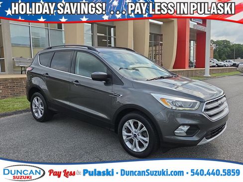Used 2017 Ford Escape SE w/ Equipment Group 201A FWD image 1