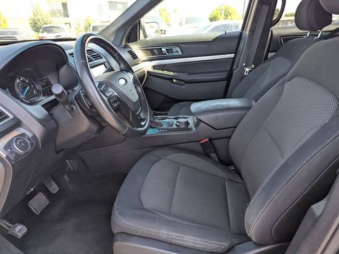 Used 2016 Ford Explorer XLT w/ Equipment Group 201A AWD/4WD image 25