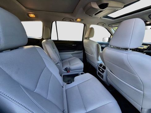 Used 2021 Honda Pilot Elite image 28