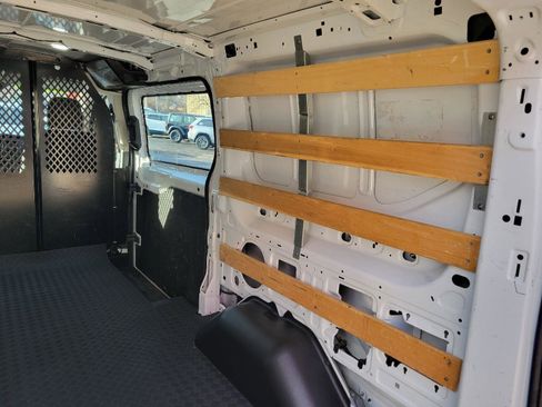 Used 2024 Ford Transit 250 Low Roof w/ Exterior Upgrade Package image 28