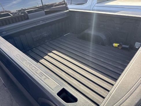 Used 2022 Chevrolet Silverado 1500 High Country image 15