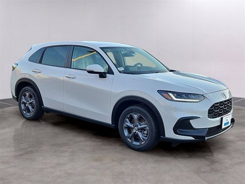New 2026 Honda HR-V LX image 2
