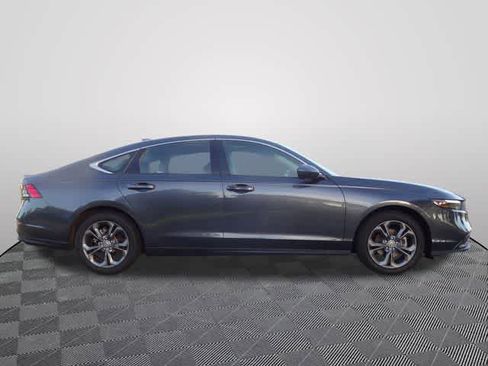 Used 2023 Honda Accord EX image 4