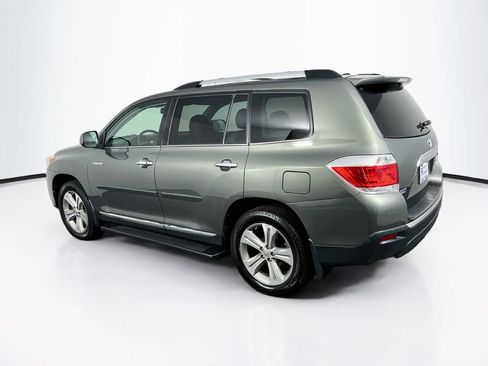 Used 2012 Toyota Highlander Limited w/ Tow Pkg AWD/4WD image 5
