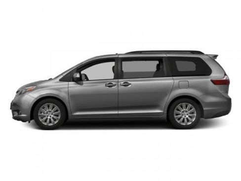 Used 2017 Toyota Sienna XLE w/ XLE Navigation Package FWD image 3