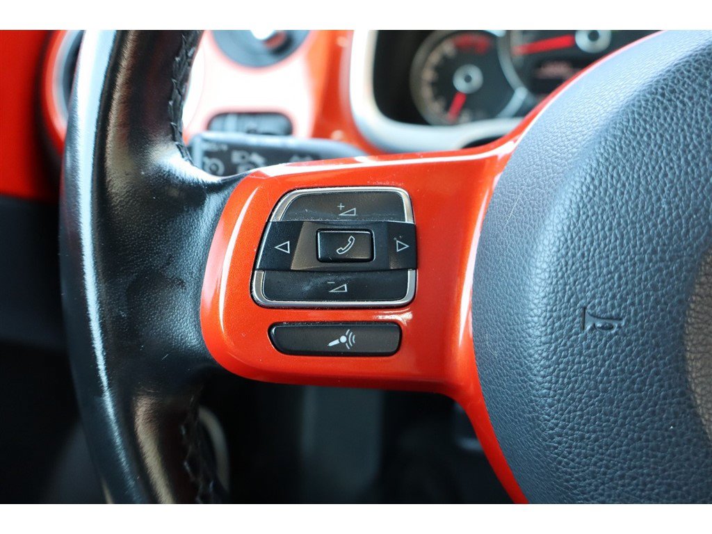 Used 2019 Volkswagen Beetle 2.0T FWD image 28