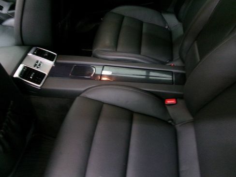 Used 2014 Porsche Panamera 4 AWD/4WD image 23