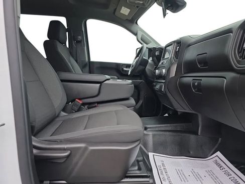 Used 2025 GMC Sierra 2500 Pro w/ Convenience Package image 18