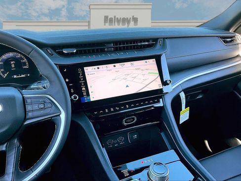 New 2026 Jeep Grand Cherokee Limited image 7