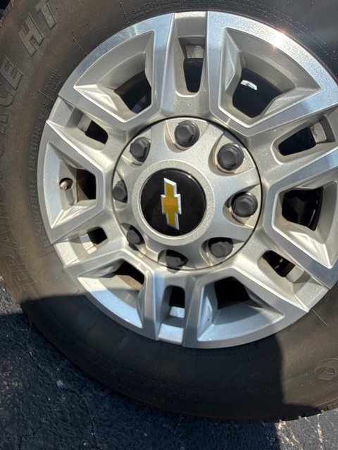 Used 2024 Chevrolet Silverado 2500 LT AWD/4WD image 30