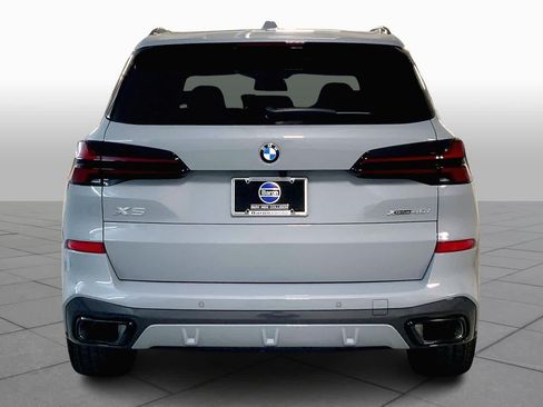 Used 2026 BMW X5 xDrive40i w/ M Sport Package AWD/4WD image 4
