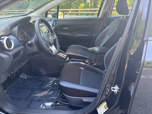 Used 2025 Nissan Versa SV FWD image 22