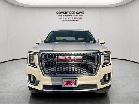 Used 2023 GMC Yukon Denali image 2