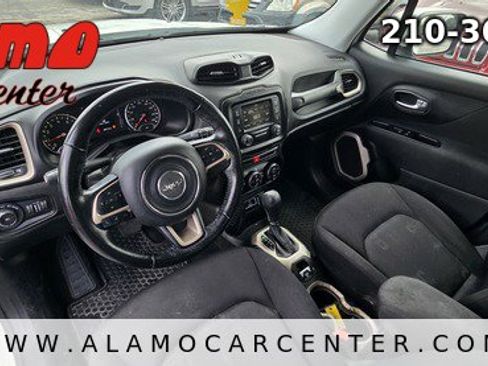 Used 2017 Jeep Renegade Latitude w/ Popular Equipment Group FWD image 33
