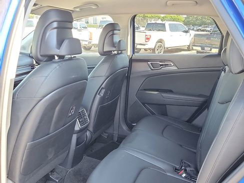Used 2023 Kia Sportage EX FWD image 9