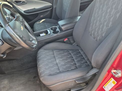 Used 2015 Chevrolet Volt FWD image 16