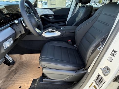 New 2026 Mercedes-Benz GLS 450 4MATIC image 18