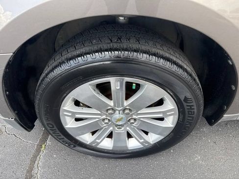 Used 2011 Chevrolet Equinox LT FWD image 9