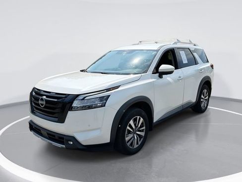 Used 2023 Nissan Pathfinder SL w/ Lighting Package (N92) FWD image 1
