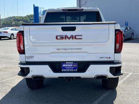 Used 2023 GMC Sierra 1500 AT4 w/ AT4 Preferred Package AWD/4WD image 4