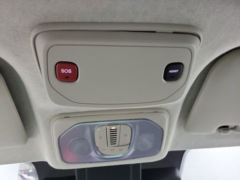 Used 2024 RAM ProMaster 2500 image 24