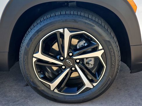 Used 2023 Chevrolet TrailBlazer RS w/ Convenience Package image 37