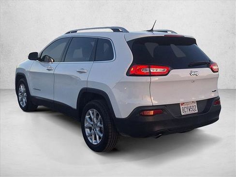 Used 2018 Jeep Cherokee Latitude image 7