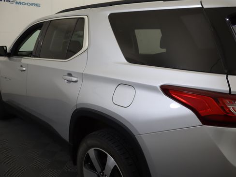 Used 2020 Chevrolet Traverse LT w/ LT Premium Package FWD image 10