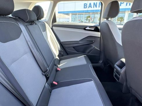 Used 2024 Volkswagen Taos S image 9