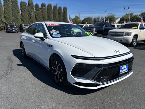Used 2025 Hyundai Sonata SEL image 2