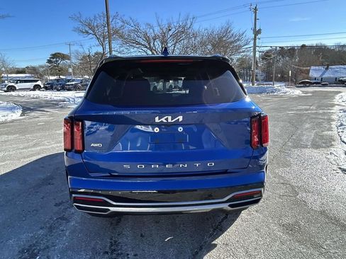 Certified 2022 Kia Sorento SX image 4