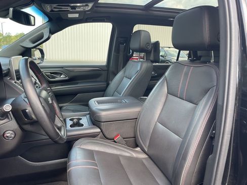 Used 2021 Chevrolet Suburban RST w/ Luxury Package image 19