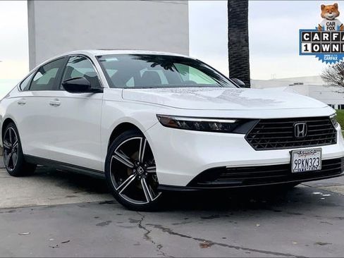 Used 2024 Honda Accord Sport image 2