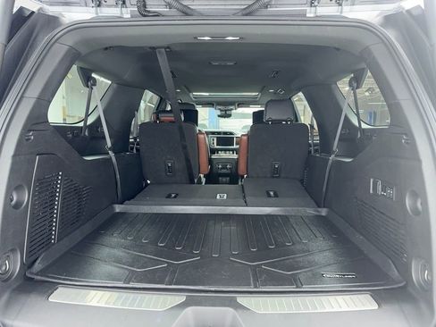 Used 2023 GMC Yukon XL Denali Ultimate image 14