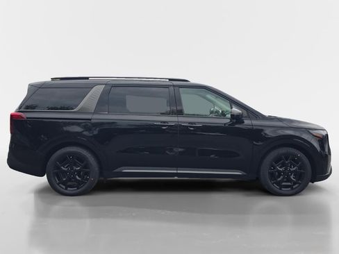 New 2026 Kia Carnival SX w/ SX Dark Edition Package image 6