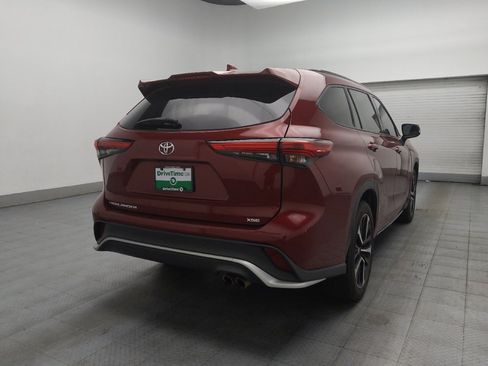 Used 2021 Toyota Highlander XSE FWD image 9