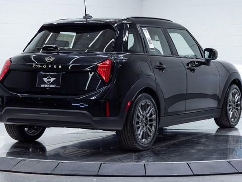 New 2026 MINI Cooper 4-Door Hardtop image 10