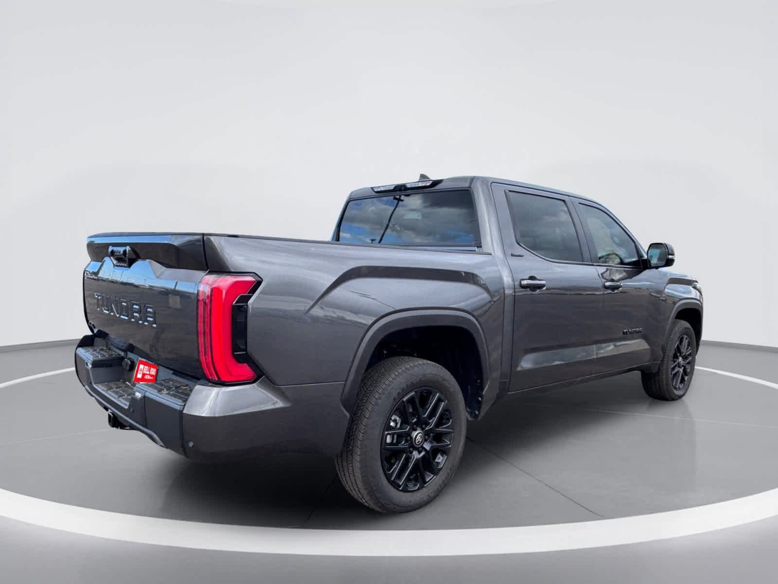 Used 2026 Toyota Tundra Limited AWD/4WD image 6