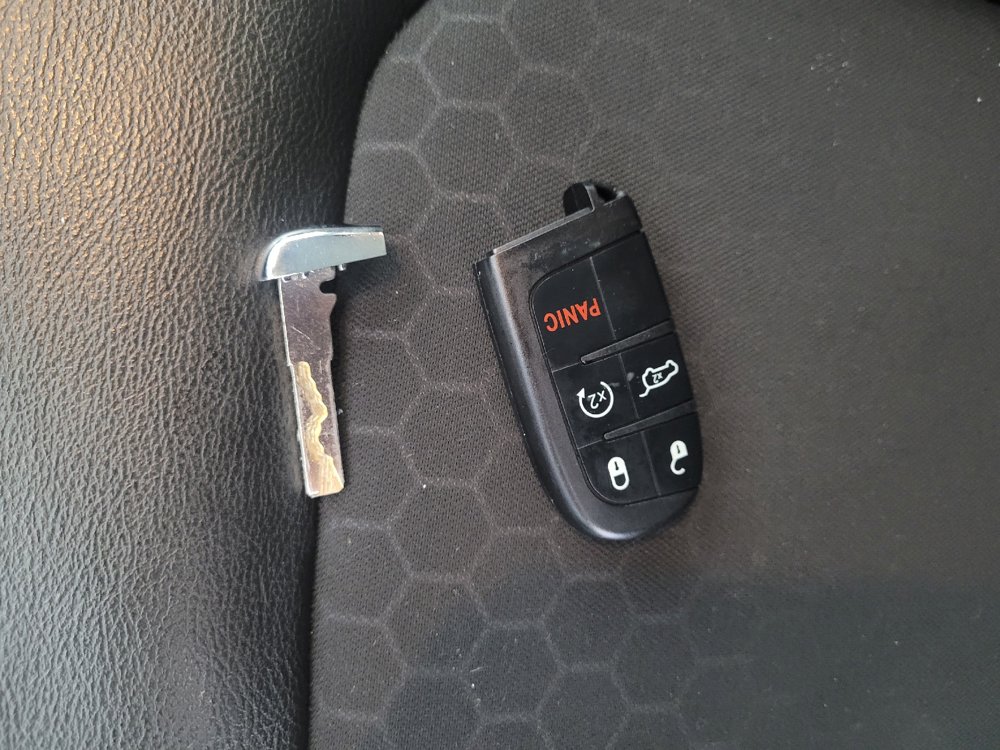 Used 2021 Jeep Compass Latitude FWD image 32